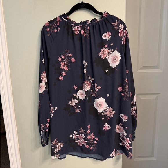 Estelle Floral Blouse Navy 1X - Picture 6 of 6